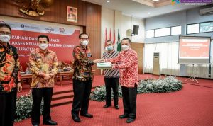 Tingkatkan Akses Keuangan Daerah, Bupati Herdiat Kukuhkan Tim TPAKD Kabupaten Ciamis