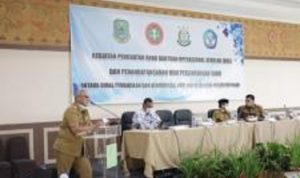 Hadiri Sosialisasi Pengolaan Dana BOS, Bupati Berikan Motivasi