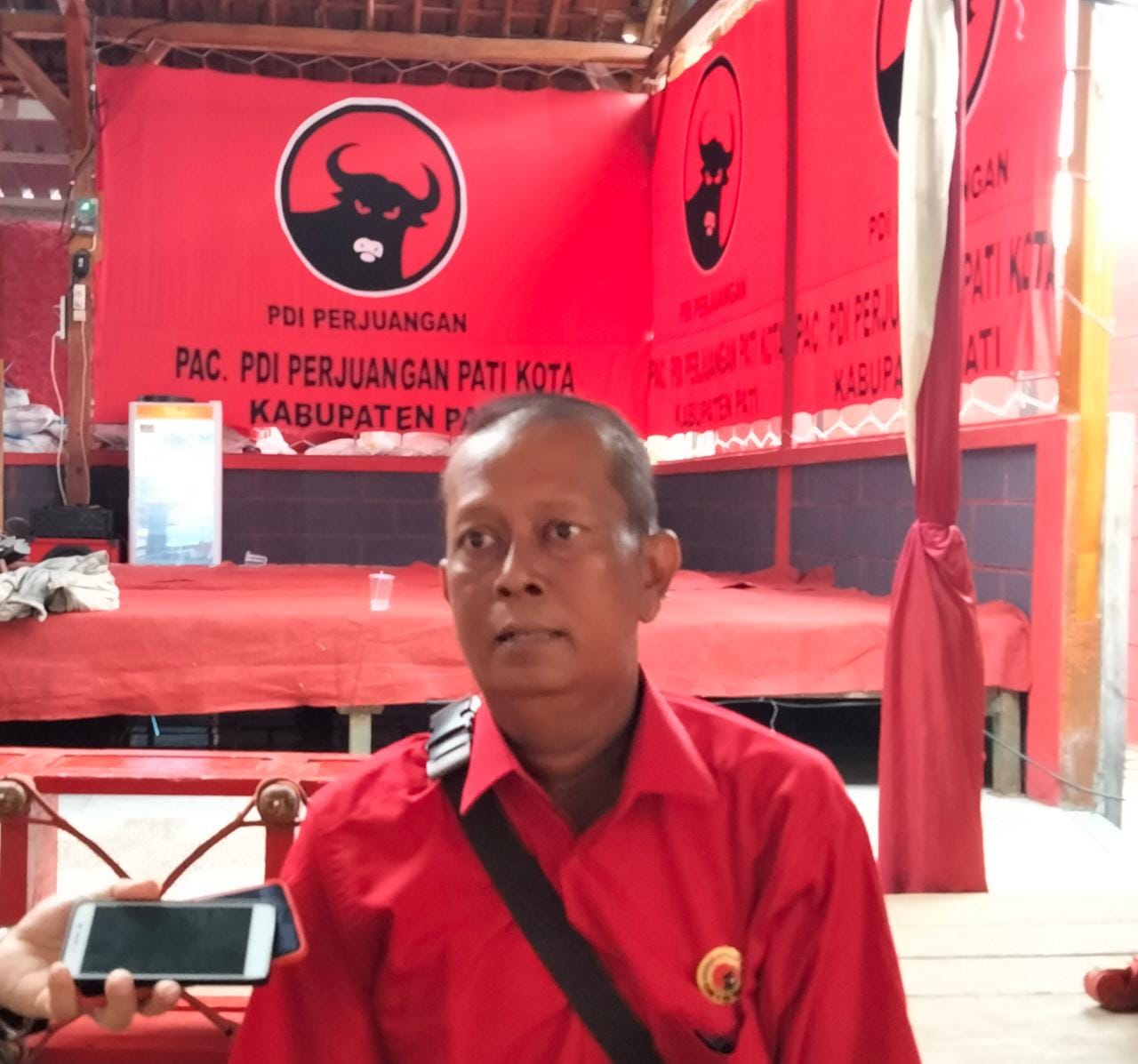 PAC Pati Kota PDI Perjuangan Berikan Bantuan Sembako Pada Semua Ranting