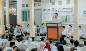 Wakil Bupati Karawang Buka Bersama Santri Ponpes Hidayatul Mubtadiin Kutawaluya