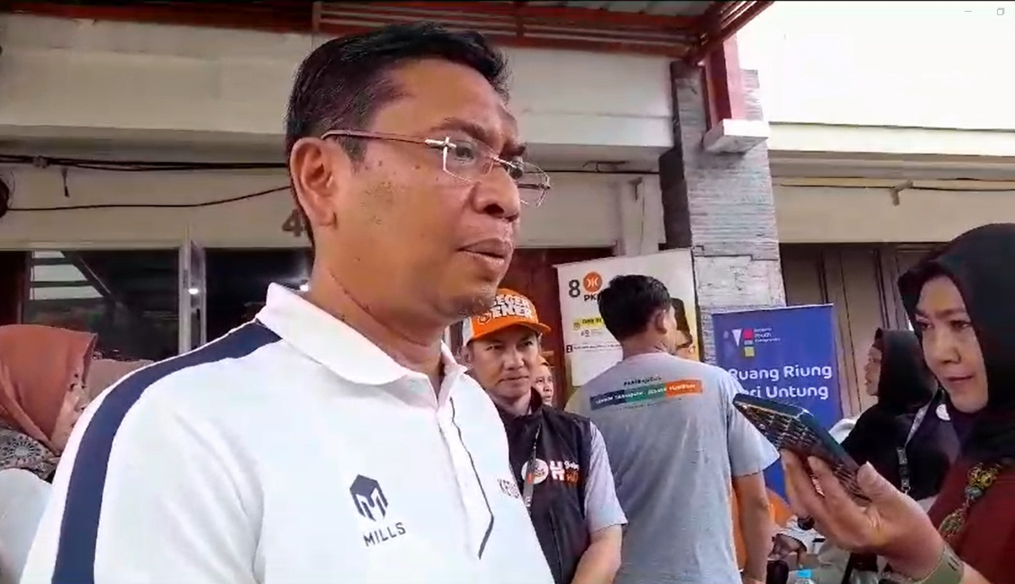 Teddy Rusmawan Bersama  Andri Rusmana Berikan Edukasi Pada Pelaku UMKM