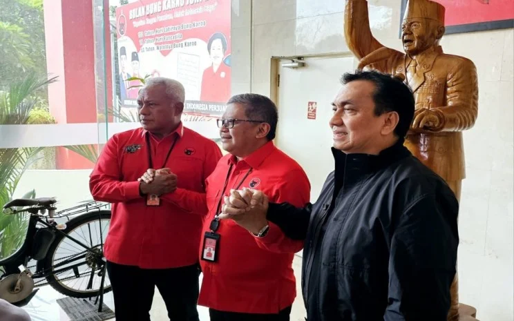 Diduga karena Manuver Politik Beredar Surat Pemecatan Effendi Simbolon oleh PDIP